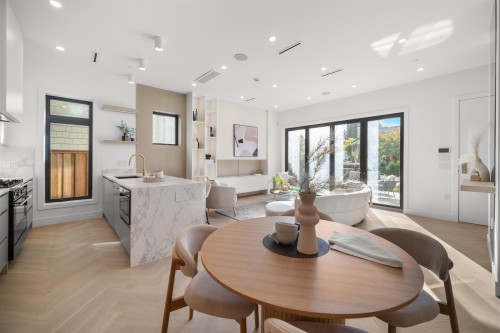 411 19Th Avenue W, Vancouver, BC 
