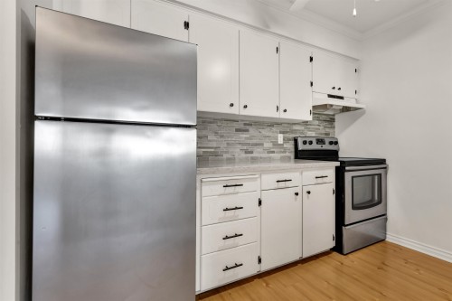 304-120 17th Street W North Vancouver, BC V7M 1V4