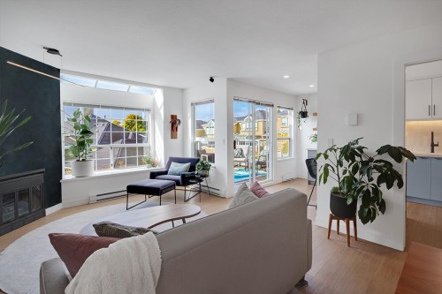 2337 Quayside Court, Vancouver, BC 