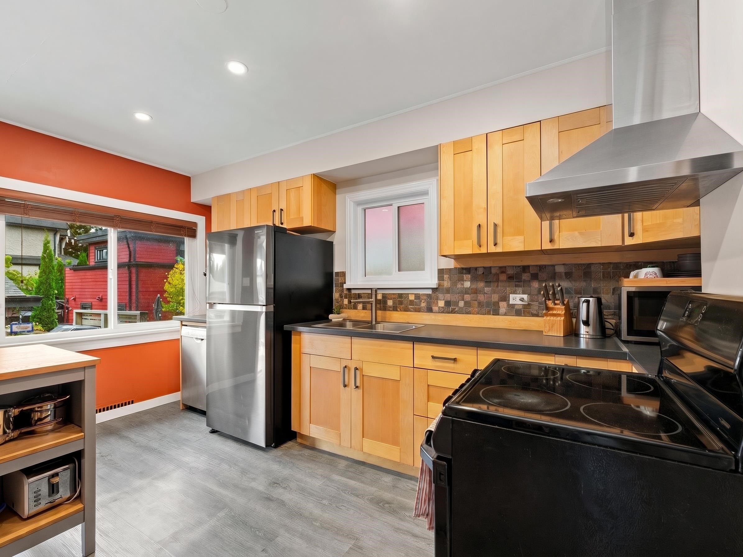 320 32Nd Avenue E, Vancouver, BC