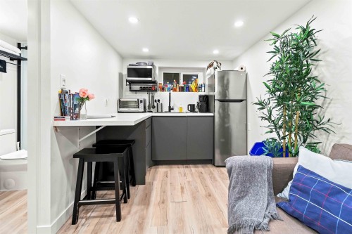 2764 Dundas Street, Vancouver, BC 
