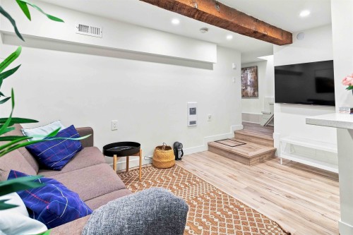 2764 Dundas Street, Vancouver, BC 