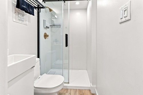 2764 Dundas Street, Vancouver, BC 