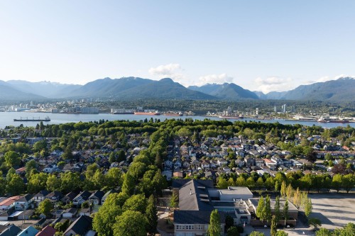 2764 Dundas Street, Vancouver, BC 