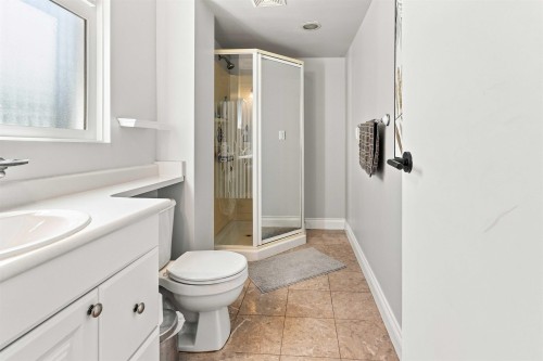 2764 Dundas Street, Vancouver, BC 