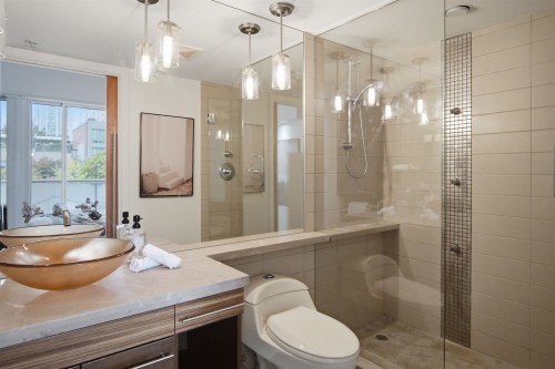 1182 Richards Street, Vancouver, BC 