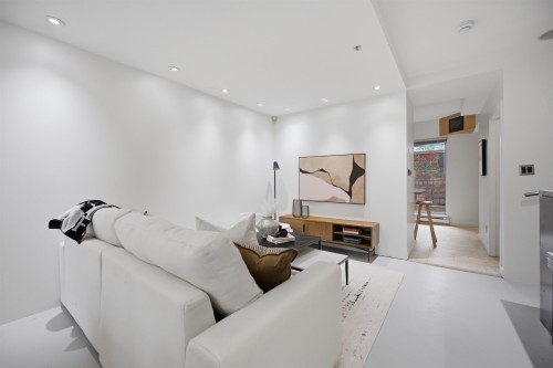 1182 Richards Street, Vancouver, BC 