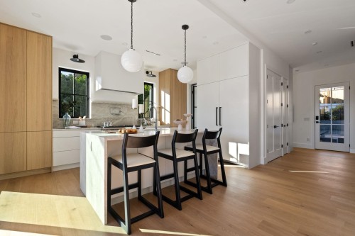 1709 Ottawa Avenue, West Vancouver, BC 