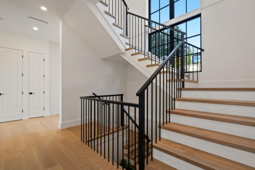 1709 Ottawa Avenue, West Vancouver, BC 