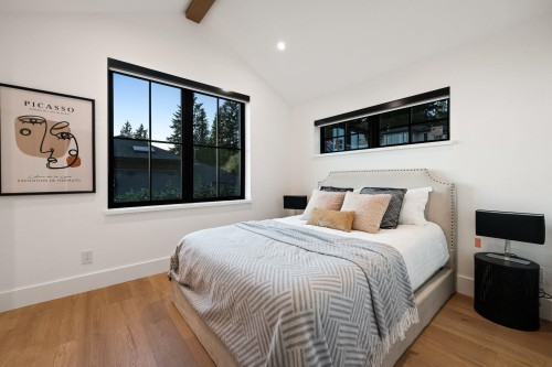 1709 Ottawa Avenue, West Vancouver, BC 