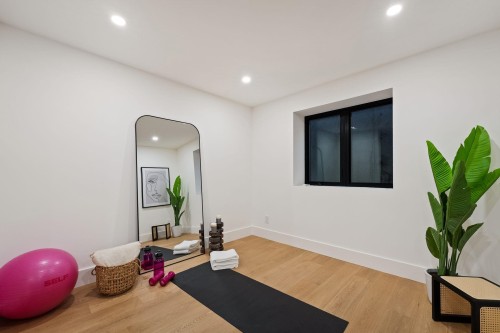 1709 Ottawa Avenue, West Vancouver, BC 