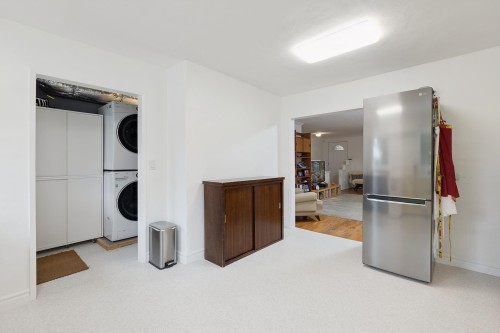331 24Th Street E, North Vancouver, BC 