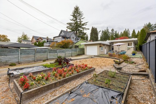 331 24Th Street E, North Vancouver, BC 