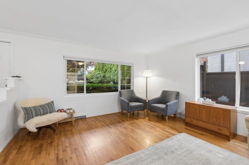 331 24Th Street E, North Vancouver, BC 