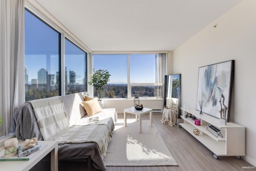 2109-6658 Dow Avenue  Burnaby, BC V5H 0C7