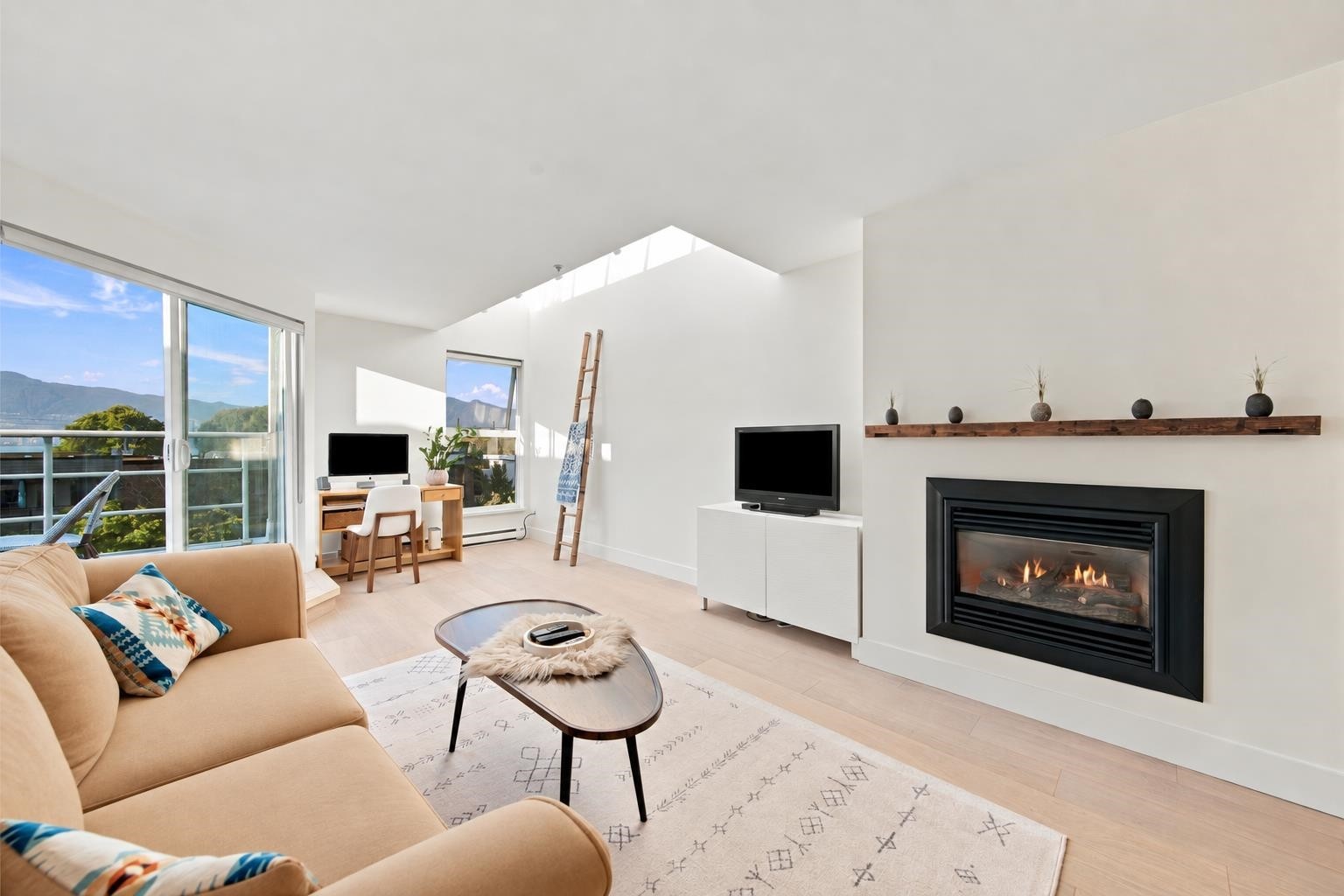 2240 York Avenue, Vancouver, BC