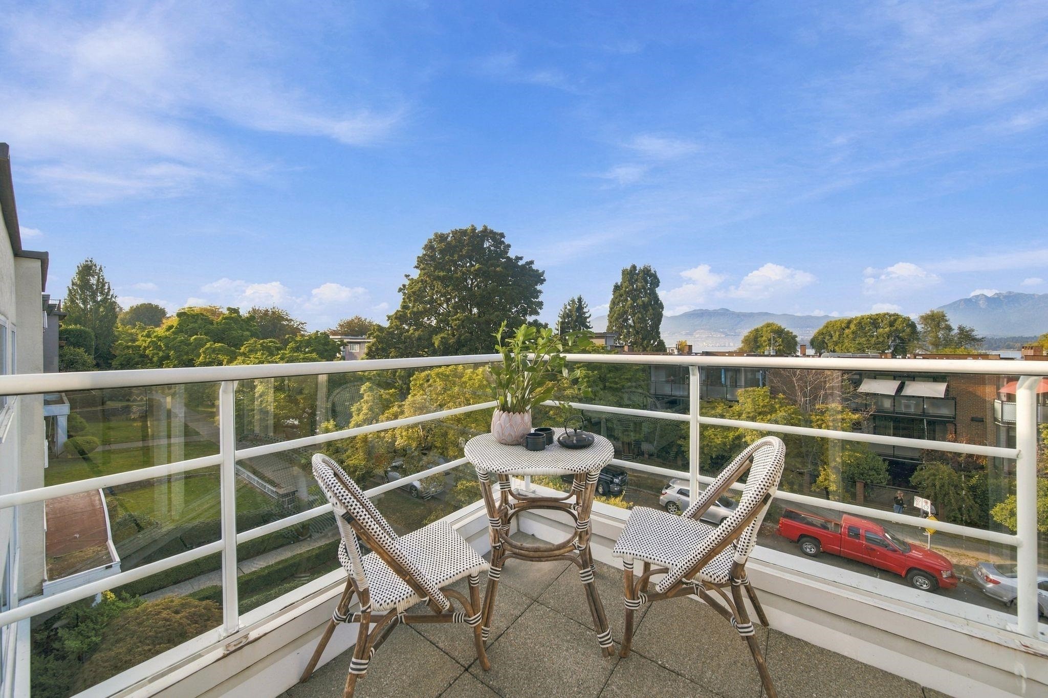2240 York Avenue, Vancouver, BC