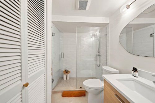 2240 York Avenue, Vancouver, BC 