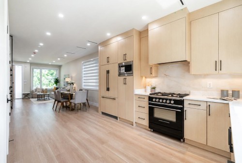 2828 Cheyenne Avenue, Vancouver, BC 