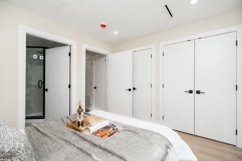 2828 Cheyenne Avenue, Vancouver, BC 