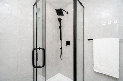 2828 Cheyenne Avenue, Vancouver, BC 