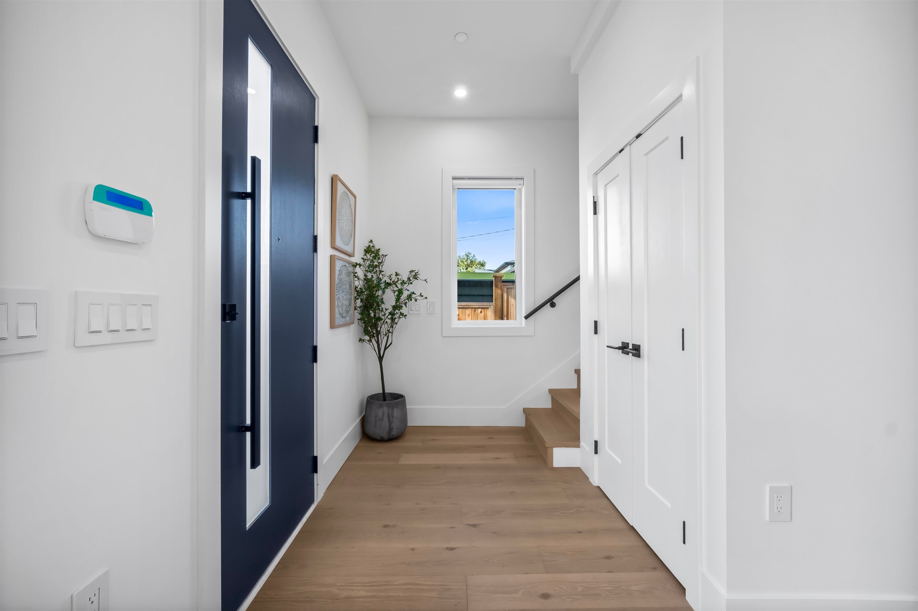 2712 Kitchener Street, Vancouver, BC