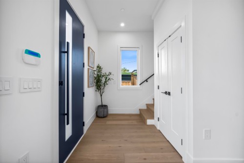 2712 Kitchener Street, Vancouver, BC 