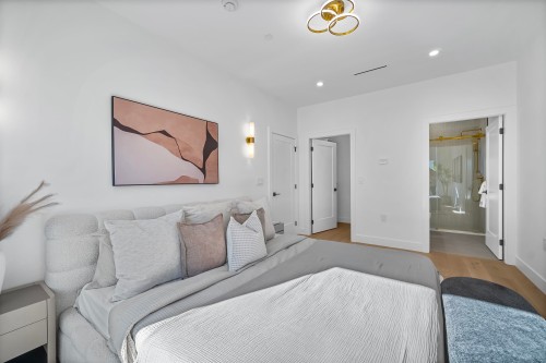 2712 Kitchener Street, Vancouver, BC 
