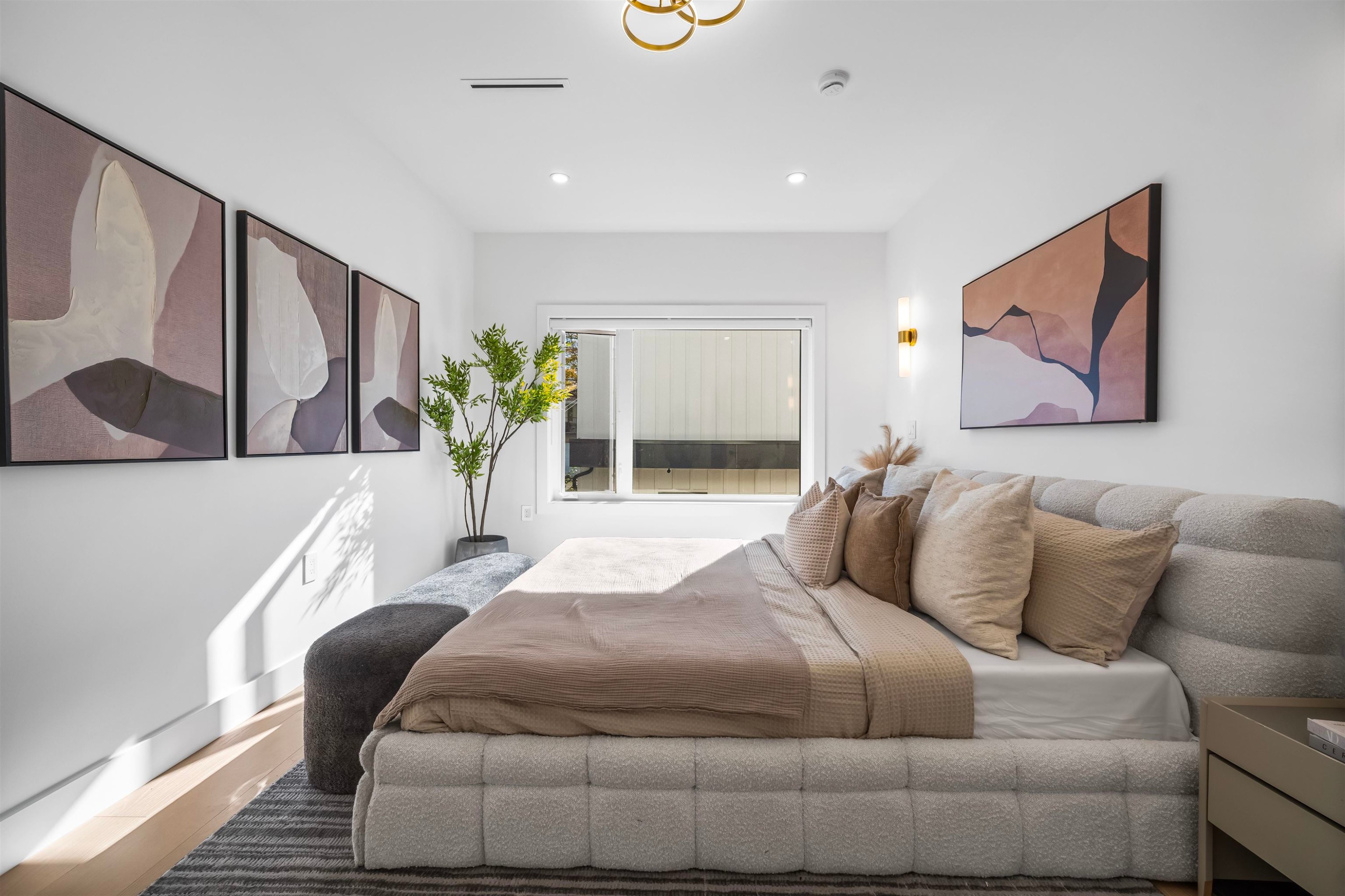 2712 Kitchener Street, Vancouver, BC