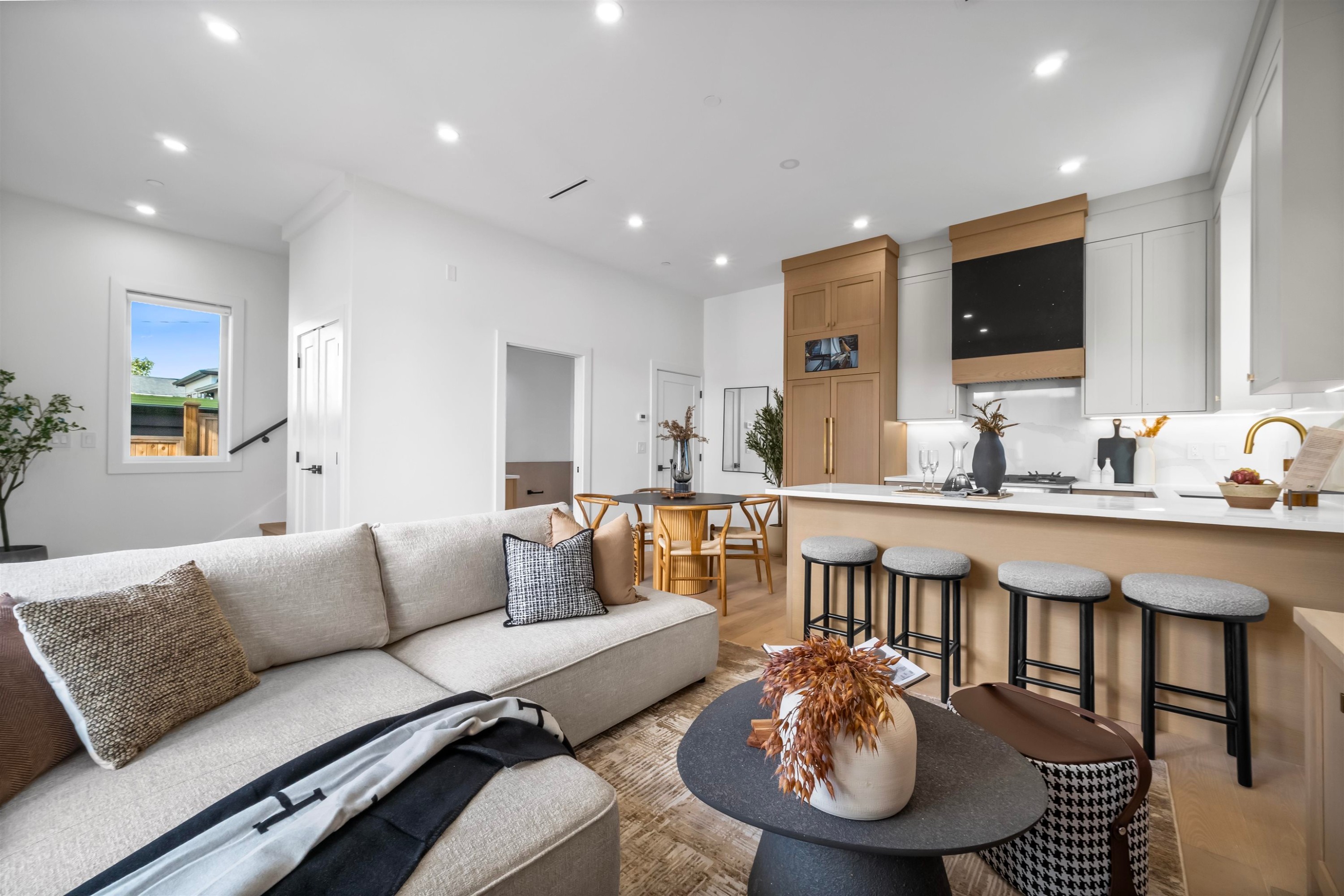 2712 Kitchener Street, Vancouver, BC