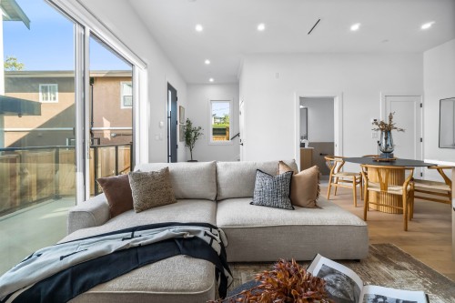 2712 Kitchener Street, Vancouver, BC 