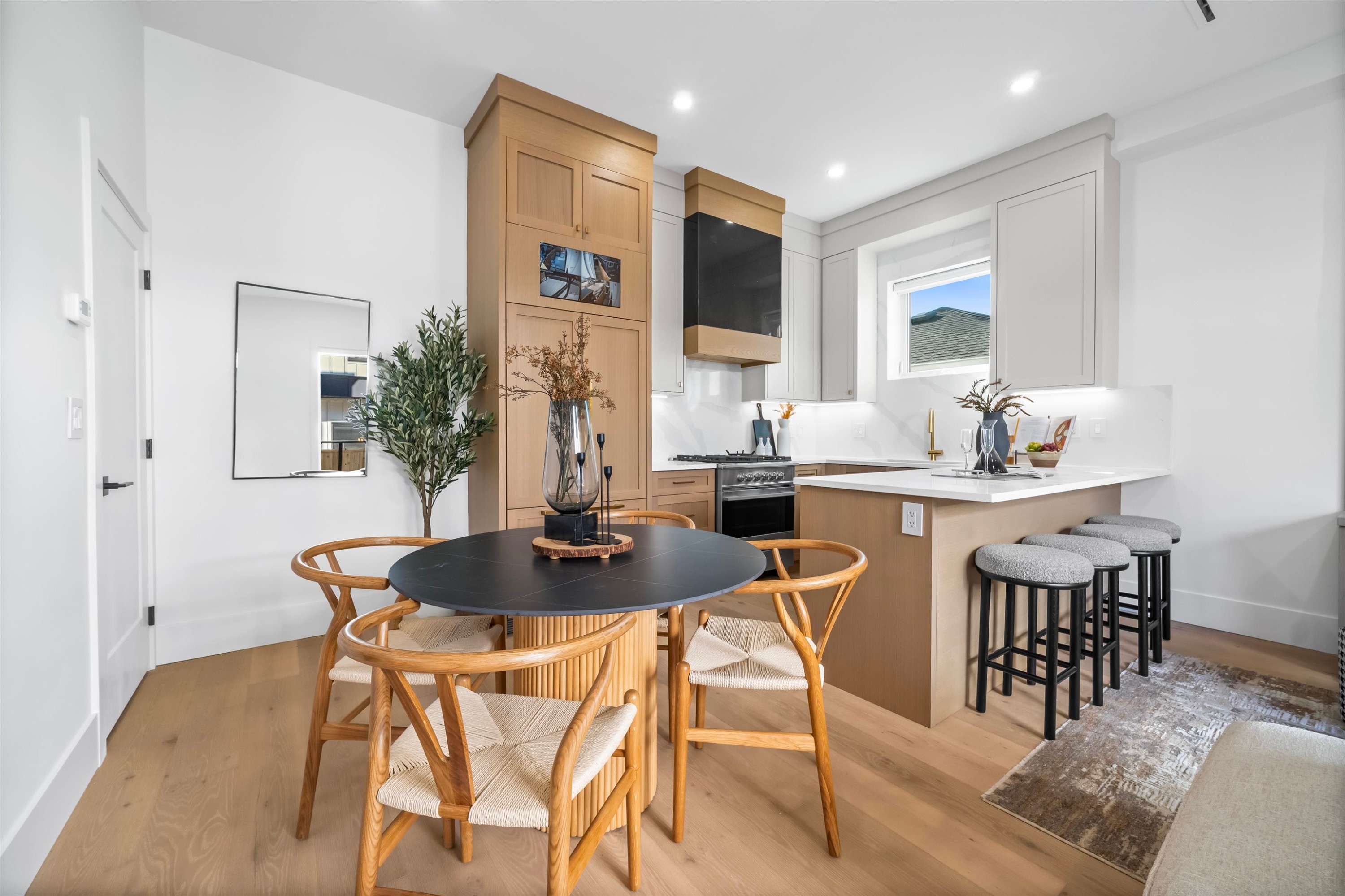 2712 Kitchener Street, Vancouver, BC