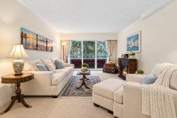 206-250 1st Street W North Vancouver, BC V7M 1B4