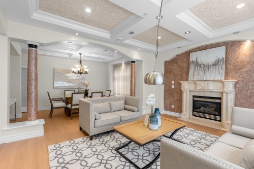 8038 Selkirk Street, Vancouver, BC 