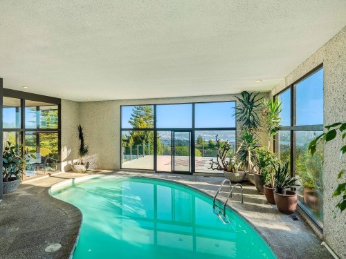 1439 Sandhurst Place, West Vancouver, BC 