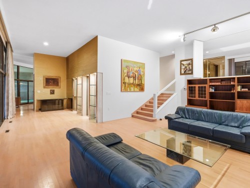 1439 Sandhurst Place, West Vancouver, BC 