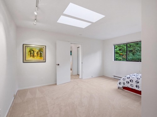 1439 Sandhurst Place, West Vancouver, BC 