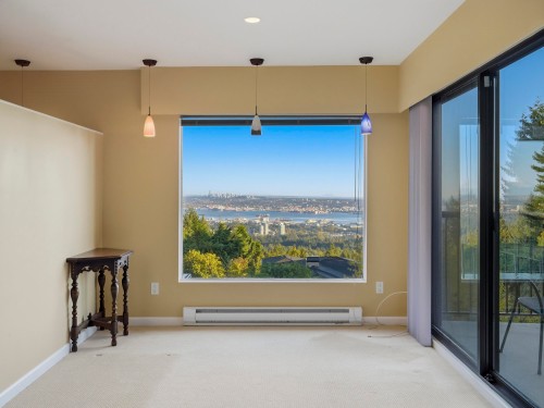 1439 Sandhurst Place, West Vancouver, BC 