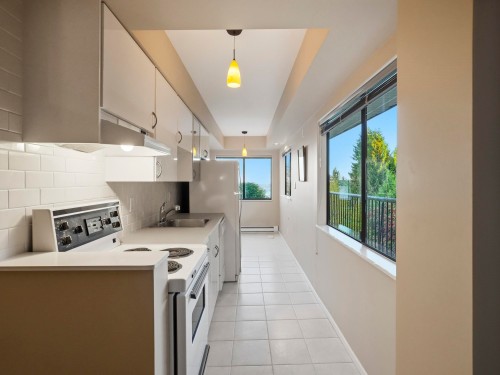 1439 Sandhurst Place, West Vancouver, BC 