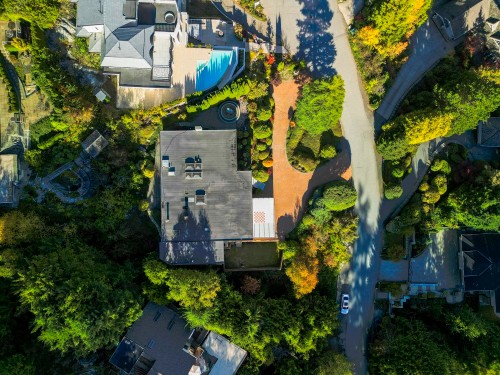 1439 Sandhurst Place, West Vancouver, BC 
