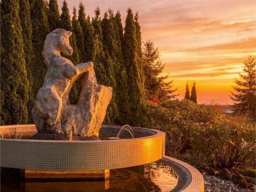 1439 Sandhurst Place, West Vancouver, BC 