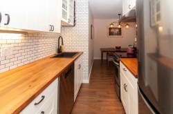 210-120 4th ENorth Vancouver, BC V7L 1H6