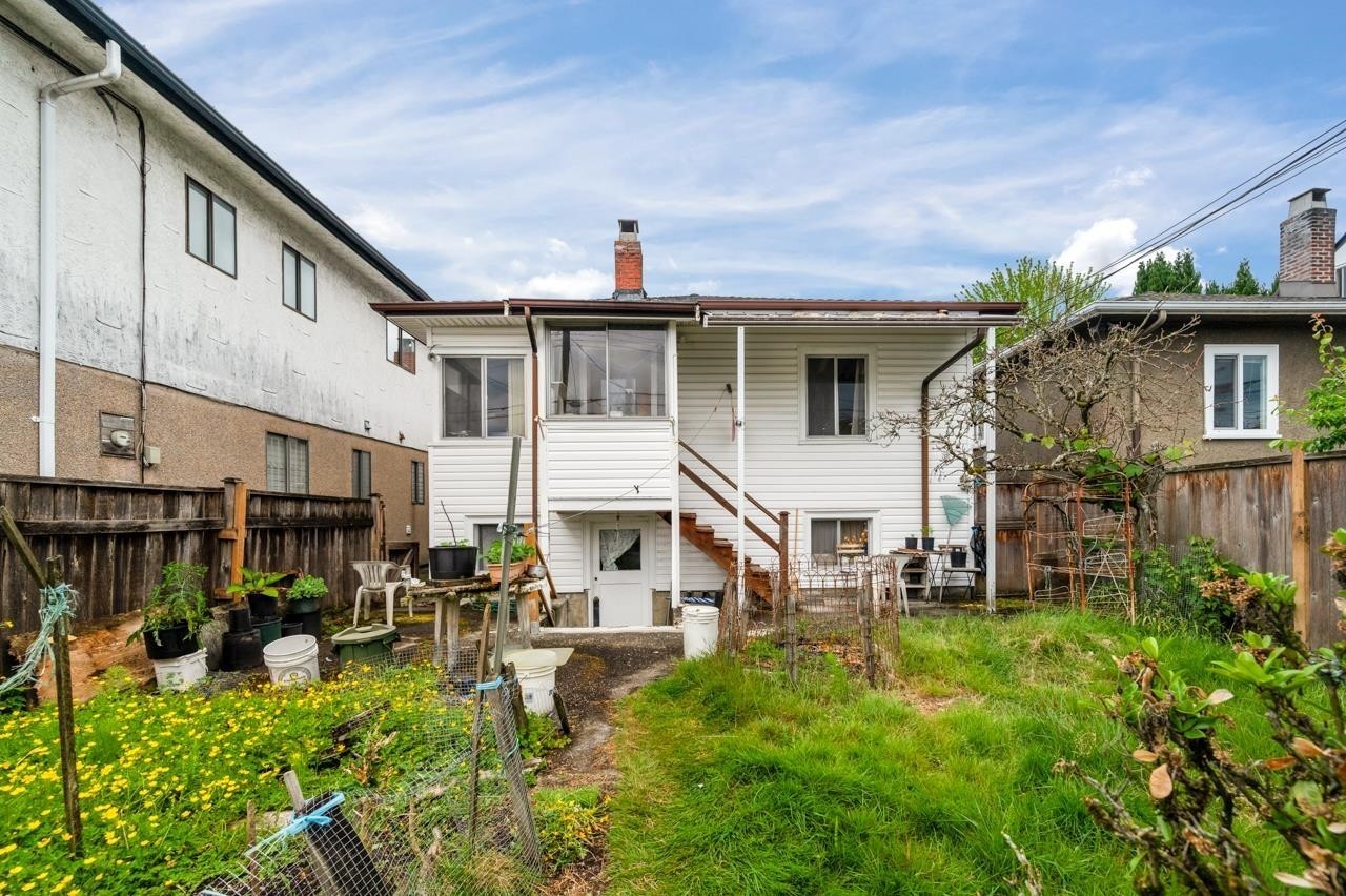 2566 Venables Street, Vancouver, BC