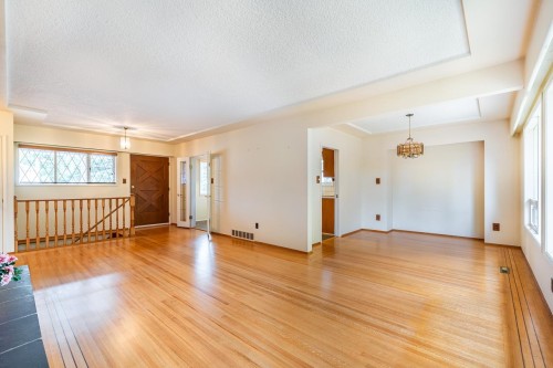 1721 Bowman Avenue, Coquitlam, BC 