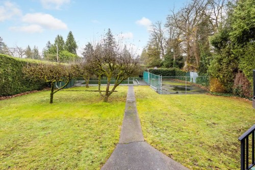 1052 53Rd Avenue W, Vancouver, BC 