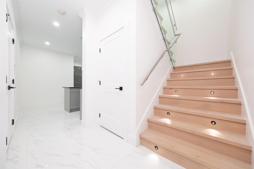1100 Como Lake Avenue, Coquitlam, BC 