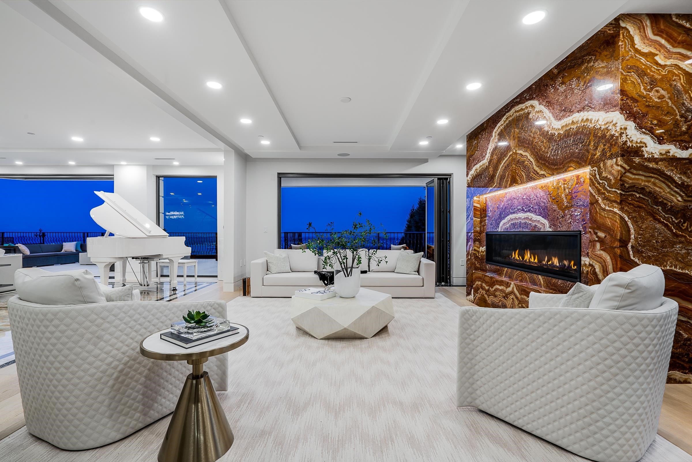 1123 Crestline Road, West Vancouver, BC