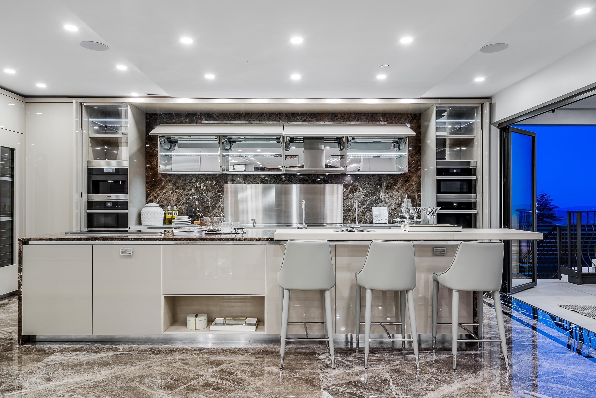 1123 Crestline Road, West Vancouver, BC