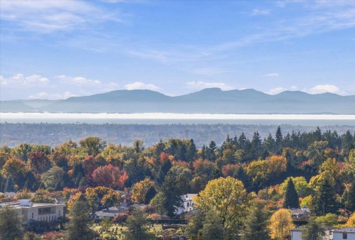 1401-6759 Willingdon Avenue  Burnaby, BC V5H 3Y9