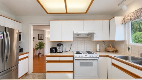 1643 Kerrstead Place, North Vancouver, BC 